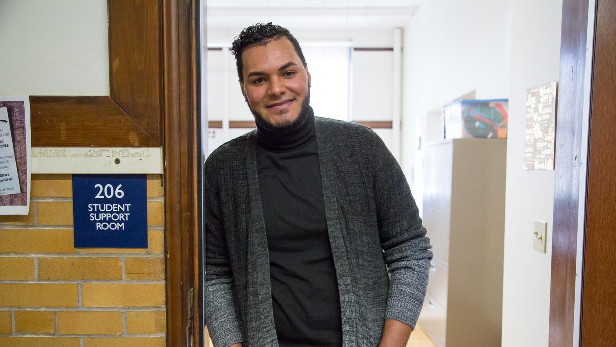De estudiante inmigrante con poco inglés a líder y consejero estudiantil bilingüe